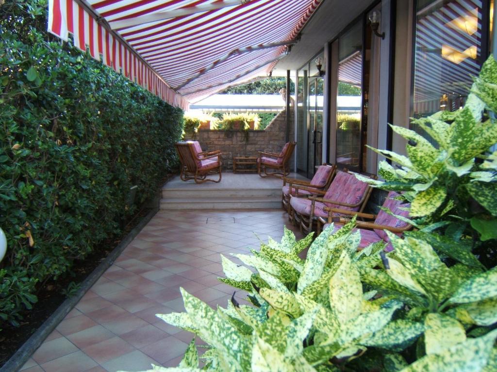 Hotel Matilde Марина-ді-Масса Екстер'єр фото