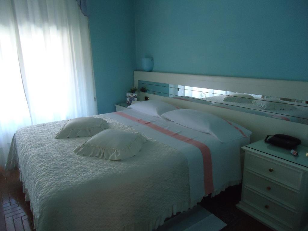 Hotel Matilde Марина-ді-Масса Номер фото