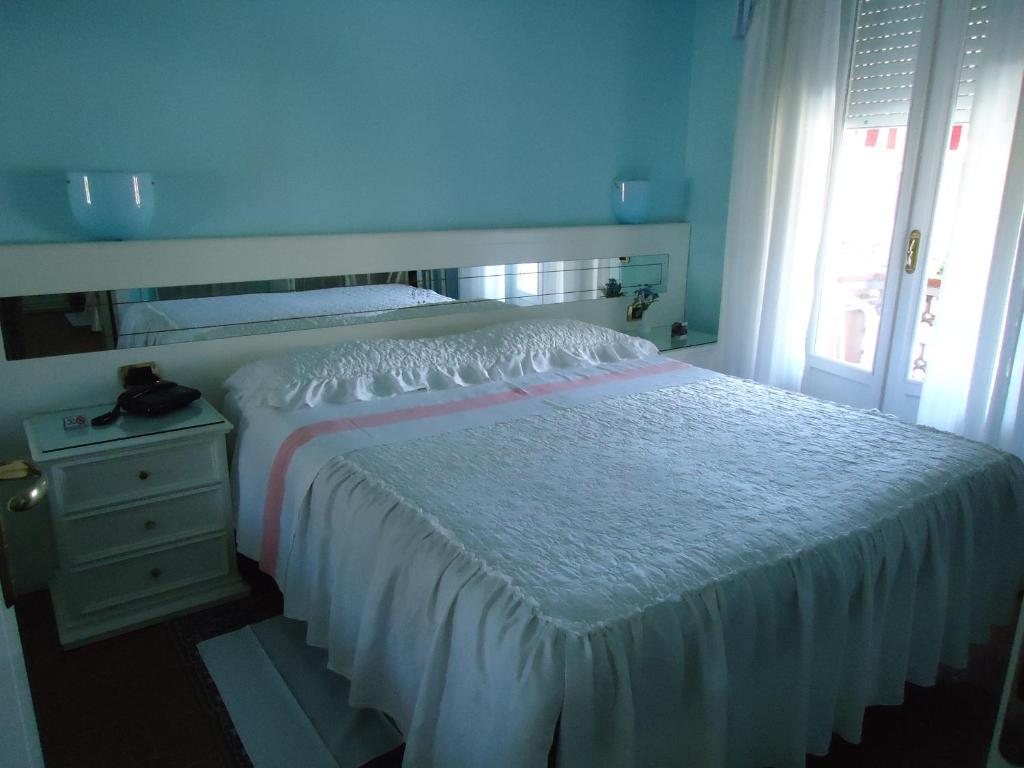 Hotel Matilde Марина-ді-Масса Номер фото