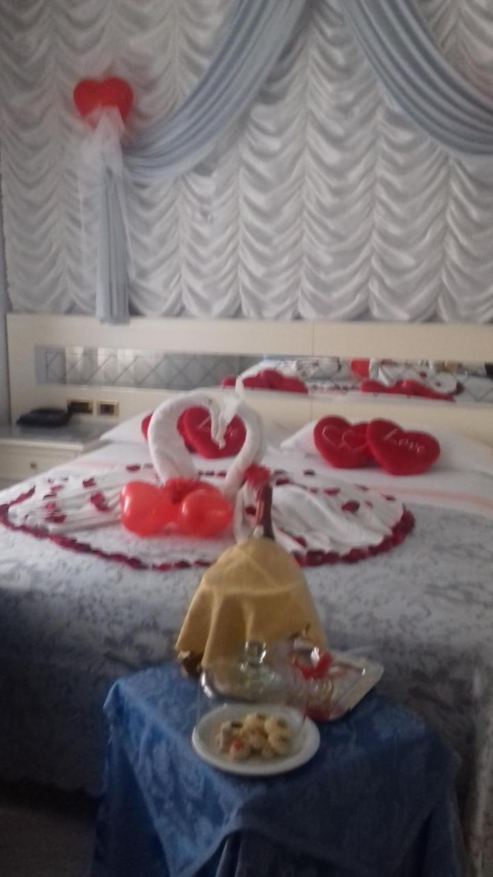 Hotel Matilde Марина-ді-Масса Екстер'єр фото